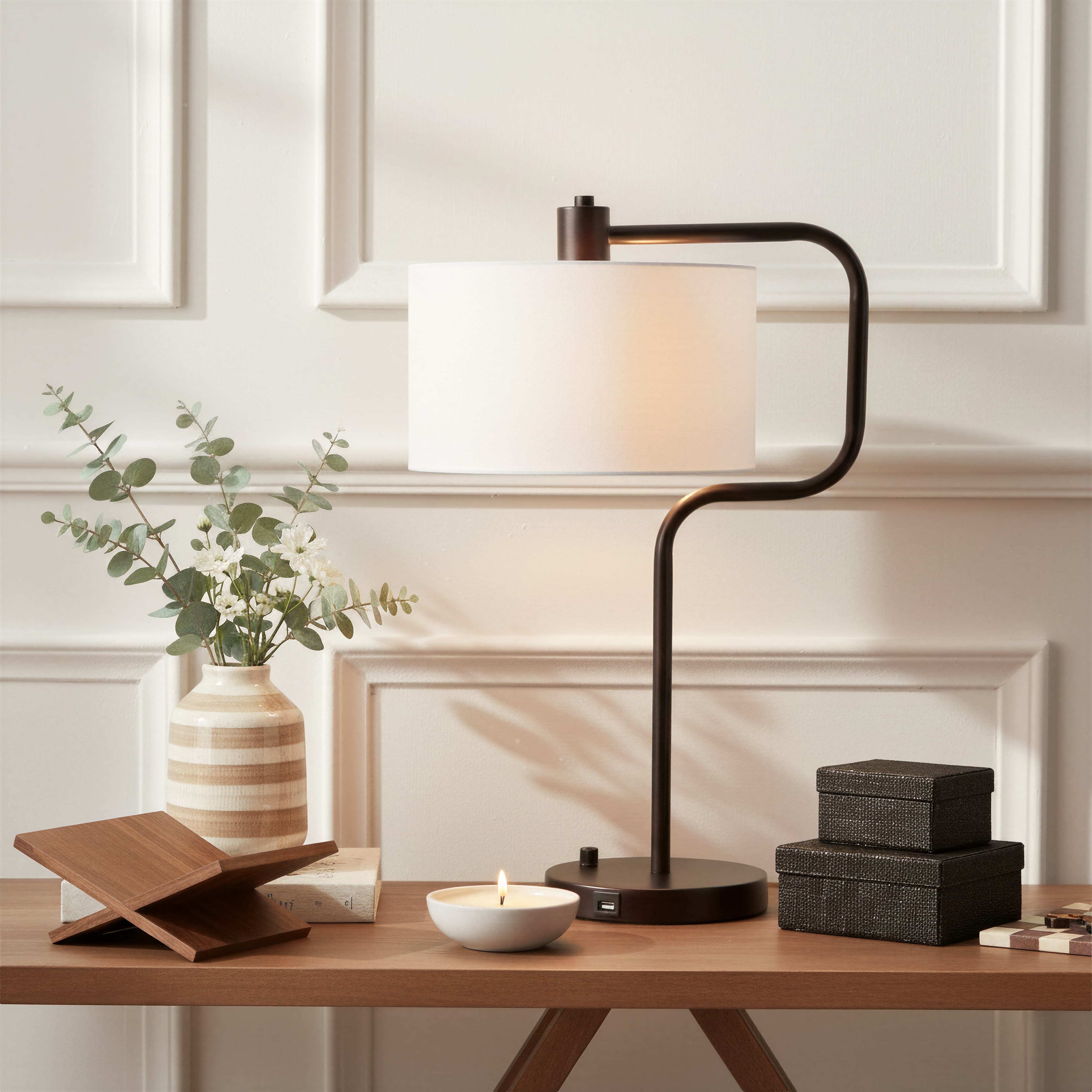 Middlemist Table Lamp White product image